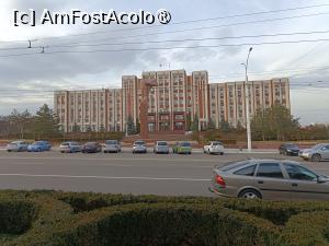 [P50] Tiraspol, Sovietul Suprem (Parlamentul transnistrean) și Statuia lui Lenin, poză micșorată la jumătate, vom merge spre ele... » foto by mprofeanu
 - 
<span class="allrVoted glyphicon glyphicon-heart hidden" id="av1492689"></span>
<a class="m-l-10 hidden" id="sv1492689" onclick="voting_Foto_DelVot(,1492689,6113)" role="button">șterge vot <span class="glyphicon glyphicon-remove"></span></a>
<a id="v91492689" class=" c-red"  onclick="voting_Foto_SetVot(1492689)" role="button"><span class="glyphicon glyphicon-heart-empty"></span> <b>LIKE</b> = Votează poza</a> <img class="hidden"  id="f1492689W9" src="/imagini/loader.gif" border="0" /><span class="AjErrMes hidden" id="e1492689ErM"></span>