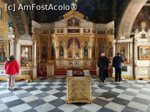 [P46] Tighina - Bender, Catedrala Schimbarea la Față, Altarul principal „Schimbarea la Față”, Altarul Principal, Catapeteasma aurită, foarte înaltă și acoperită cu mai multe rânduri de Icoane » foto by mprofeanu
 - 
<span class="allrVoted glyphicon glyphicon-heart hidden" id="av1510468"></span>
<a class="m-l-10 hidden" id="sv1510468" onclick="voting_Foto_DelVot(,1510468,6113)" role="button">șterge vot <span class="glyphicon glyphicon-remove"></span></a>
<a id="v91510468" class=" c-red"  onclick="voting_Foto_SetVot(1510468)" role="button"><span class="glyphicon glyphicon-heart-empty"></span> <b>LIKE</b> = Votează poza</a> <img class="hidden"  id="f1510468W9" src="/imagini/loader.gif" border="0" /><span class="AjErrMes hidden" id="e1510468ErM"></span>