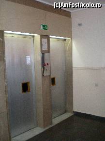 [P22] Salonic - Hotel El Greco, cele 2 lifturi » foto by presario
 - 
<span class="allrVoted glyphicon glyphicon-heart hidden" id="av86297"></span>
<a class="m-l-10 hidden" id="sv86297" onclick="voting_Foto_DelVot(,86297,6116)" role="button">șterge vot <span class="glyphicon glyphicon-remove"></span></a>
<a id="v986297" class=" c-red"  onclick="voting_Foto_SetVot(86297)" role="button"><span class="glyphicon glyphicon-heart-empty"></span> <b>LIKE</b> = Votează poza</a> <img class="hidden"  id="f86297W9" src="/imagini/loader.gif" border="0" /><span class="AjErrMes hidden" id="e86297ErM"></span>