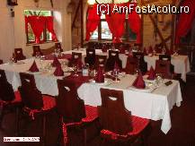 [P06] Restaurantul Karikas - o altă sală. » foto by creivean
 - 
<span class="allrVoted glyphicon glyphicon-heart hidden" id="av86913"></span>
<a class="m-l-10 hidden" id="sv86913" onclick="voting_Foto_DelVot(,86913,6135)" role="button">șterge vot <span class="glyphicon glyphicon-remove"></span></a>
<a id="v986913" class=" c-red"  onclick="voting_Foto_SetVot(86913)" role="button"><span class="glyphicon glyphicon-heart-empty"></span> <b>LIKE</b> = Votează poza</a> <img class="hidden"  id="f86913W9" src="/imagini/loader.gif" border="0" /><span class="AjErrMes hidden" id="e86913ErM"></span>