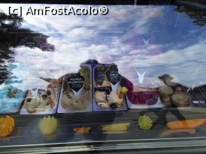 [P32] Oferte din ștrand: înghețată » foto by Carmen Ion
 - 
<span class="allrVoted glyphicon glyphicon-heart hidden" id="av1117181"></span>
<a class="m-l-10 hidden" id="sv1117181" onclick="voting_Foto_DelVot(,1117181,6135)" role="button">șterge vot <span class="glyphicon glyphicon-remove"></span></a>
<a id="v91117181" class=" c-red"  onclick="voting_Foto_SetVot(1117181)" role="button"><span class="glyphicon glyphicon-heart-empty"></span> <b>LIKE</b> = Votează poza</a> <img class="hidden"  id="f1117181W9" src="/imagini/loader.gif" border="0" /><span class="AjErrMes hidden" id="e1117181ErM"></span>