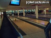[P06] Sala de bowling » foto by mihhha
 - 
<span class="allrVoted glyphicon glyphicon-heart hidden" id="av310251"></span>
<a class="m-l-10 hidden" id="sv310251" onclick="voting_Foto_DelVot(,310251,6139)" role="button">șterge vot <span class="glyphicon glyphicon-remove"></span></a>
<a id="v9310251" class=" c-red"  onclick="voting_Foto_SetVot(310251)" role="button"><span class="glyphicon glyphicon-heart-empty"></span> <b>LIKE</b> = Votează poza</a> <img class="hidden"  id="f310251W9" src="/imagini/loader.gif" border="0" /><span class="AjErrMes hidden" id="e310251ErM"></span>