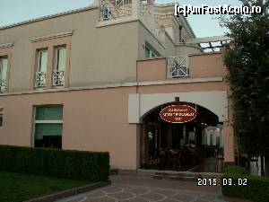[P08] Una din restaurantele tematice. De mentionat ca acestea sunt cu plata...  » foto by tamas
 - 
<span class="allrVoted glyphicon glyphicon-heart hidden" id="av679070"></span>
<a class="m-l-10 hidden" id="sv679070" onclick="voting_Foto_DelVot(,679070,6139)" role="button">șterge vot <span class="glyphicon glyphicon-remove"></span></a>
<a id="v9679070" class=" c-red"  onclick="voting_Foto_SetVot(679070)" role="button"><span class="glyphicon glyphicon-heart-empty"></span> <b>LIKE</b> = Votează poza</a> <img class="hidden"  id="f679070W9" src="/imagini/loader.gif" border="0" /><span class="AjErrMes hidden" id="e679070ErM"></span>