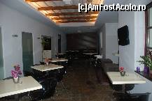 [P08] restaurantul » foto by mariana
 - 
<span class="allrVoted glyphicon glyphicon-heart hidden" id="av87289"></span>
<a class="m-l-10 hidden" id="sv87289" onclick="voting_Foto_DelVot(,87289,6142)" role="button">șterge vot <span class="glyphicon glyphicon-remove"></span></a>
<a id="v987289" class=" c-red"  onclick="voting_Foto_SetVot(87289)" role="button"><span class="glyphicon glyphicon-heart-empty"></span> <b>LIKE</b> = Votează poza</a> <img class="hidden"  id="f87289W9" src="/imagini/loader.gif" border="0" /><span class="AjErrMes hidden" id="e87289ErM"></span>