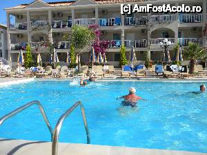 [P04] una din piscinele hotelului » foto by andreescovic
 - 
<span class="allrVoted glyphicon glyphicon-heart hidden" id="av401943"></span>
<a class="m-l-10 hidden" id="sv401943" onclick="voting_Foto_DelVot(,401943,6156)" role="button">șterge vot <span class="glyphicon glyphicon-remove"></span></a>
<a id="v9401943" class=" c-red"  onclick="voting_Foto_SetVot(401943)" role="button"><span class="glyphicon glyphicon-heart-empty"></span> <b>LIKE</b> = Votează poza</a> <img class="hidden"  id="f401943W9" src="/imagini/loader.gif" border="0" /><span class="AjErrMes hidden" id="e401943ErM"></span>
