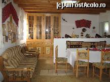 [P19] Imagine restaurantul din pensiunea traditionala.... » foto by mirelutza
 - 
<span class="allrVoted glyphicon glyphicon-heart hidden" id="av87910"></span>
<a class="m-l-10 hidden" id="sv87910" onclick="voting_Foto_DelVot(,87910,6161)" role="button">șterge vot <span class="glyphicon glyphicon-remove"></span></a>
<a id="v987910" class=" c-red"  onclick="voting_Foto_SetVot(87910)" role="button"><span class="glyphicon glyphicon-heart-empty"></span> <b>LIKE</b> = Votează poza</a> <img class="hidden"  id="f87910W9" src="/imagini/loader.gif" border="0" /><span class="AjErrMes hidden" id="e87910ErM"></span>