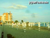 [P12] Plaja si pontonul pentru barci ruginite » foto by rossana
 - 
<span class="allrVoted glyphicon glyphicon-heart hidden" id="av201558"></span>
<a class="m-l-10 hidden" id="sv201558" onclick="voting_Foto_DelVot(,201558,6167)" role="button">șterge vot <span class="glyphicon glyphicon-remove"></span></a>
<a id="v9201558" class=" c-red"  onclick="voting_Foto_SetVot(201558)" role="button"><span class="glyphicon glyphicon-heart-empty"></span> <b>LIKE</b> = Votează poza</a> <img class="hidden"  id="f201558W9" src="/imagini/loader.gif" border="0" /><span class="AjErrMes hidden" id="e201558ErM"></span>