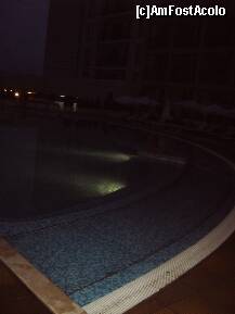 [P37] Piscina centrala noaptea » foto by rossana
 - 
<span class="allrVoted glyphicon glyphicon-heart hidden" id="av201583"></span>
<a class="m-l-10 hidden" id="sv201583" onclick="voting_Foto_DelVot(,201583,6167)" role="button">șterge vot <span class="glyphicon glyphicon-remove"></span></a>
<a id="v9201583" class=" c-red"  onclick="voting_Foto_SetVot(201583)" role="button"><span class="glyphicon glyphicon-heart-empty"></span> <b>LIKE</b> = Votează poza</a> <img class="hidden"  id="f201583W9" src="/imagini/loader.gif" border="0" /><span class="AjErrMes hidden" id="e201583ErM"></span>
