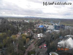 [P22] Vedere din Eurotower catre capatul parcului. Se vad Atlantica SuperSplash, Blue Fire si EuroMir » foto by bitnic
 - 
<span class="allrVoted glyphicon glyphicon-heart hidden" id="av415448"></span>
<a class="m-l-10 hidden" id="sv415448" onclick="voting_Foto_DelVot(,415448,6189)" role="button">șterge vot <span class="glyphicon glyphicon-remove"></span></a>
<a id="v9415448" class=" c-red"  onclick="voting_Foto_SetVot(415448)" role="button"><span class="glyphicon glyphicon-heart-empty"></span> <b>LIKE</b> = Votează poza</a> <img class="hidden"  id="f415448W9" src="/imagini/loader.gif" border="0" /><span class="AjErrMes hidden" id="e415448ErM"></span>