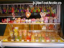 [P12] suveniruri dulci in zona UK-ului.. turta dulce , acadele si jeleuri in cele mai ciudate forme » foto by roxana.tomina
 - 
<span class="allrVoted glyphicon glyphicon-heart hidden" id="av316880"></span>
<a class="m-l-10 hidden" id="sv316880" onclick="voting_Foto_DelVot(,316880,6189)" role="button">șterge vot <span class="glyphicon glyphicon-remove"></span></a>
<a id="v9316880" class=" c-red"  onclick="voting_Foto_SetVot(316880)" role="button"><span class="glyphicon glyphicon-heart-empty"></span> <b>LIKE</b> = Votează poza</a> <img class="hidden"  id="f316880W9" src="/imagini/loader.gif" border="0" /><span class="AjErrMes hidden" id="e316880ErM"></span>