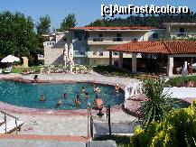[P10] piscina si barul » foto by Adyson974
 - 
<span class="allrVoted glyphicon glyphicon-heart hidden" id="av382242"></span>
<a class="m-l-10 hidden" id="sv382242" onclick="voting_Foto_DelVot(,382242,6205)" role="button">șterge vot <span class="glyphicon glyphicon-remove"></span></a>
<a id="v9382242" class=" c-red"  onclick="voting_Foto_SetVot(382242)" role="button"><span class="glyphicon glyphicon-heart-empty"></span> <b>LIKE</b> = Votează poza</a> <img class="hidden"  id="f382242W9" src="/imagini/loader.gif" border="0" /><span class="AjErrMes hidden" id="e382242ErM"></span>
