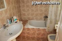 [P08] Nu e cea mai frumoasa baie :))) dar curat si apa calda, toate instalatiile functionale deci OK » foto by mincos
 - 
<span class="allrVoted glyphicon glyphicon-heart hidden" id="av345310"></span>
<a class="m-l-10 hidden" id="sv345310" onclick="voting_Foto_DelVot(,345310,6205)" role="button">șterge vot <span class="glyphicon glyphicon-remove"></span></a>
<a id="v9345310" class=" c-red"  onclick="voting_Foto_SetVot(345310)" role="button"><span class="glyphicon glyphicon-heart-empty"></span> <b>LIKE</b> = Votează poza</a> <img class="hidden"  id="f345310W9" src="/imagini/loader.gif" border="0" /><span class="AjErrMes hidden" id="e345310ErM"></span>