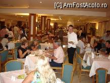 [P12] O parte a restaurantului principal,unde se servea micul dejun si cina. » foto by BOGDAN DSN
 - 
<span class="allrVoted glyphicon glyphicon-heart hidden" id="av90050"></span>
<a class="m-l-10 hidden" id="sv90050" onclick="voting_Foto_DelVot(,90050,6217)" role="button">șterge vot <span class="glyphicon glyphicon-remove"></span></a>
<a id="v990050" class=" c-red"  onclick="voting_Foto_SetVot(90050)" role="button"><span class="glyphicon glyphicon-heart-empty"></span> <b>LIKE</b> = Votează poza</a> <img class="hidden"  id="f90050W9" src="/imagini/loader.gif" border="0" /><span class="AjErrMes hidden" id="e90050ErM"></span>