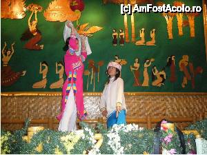 [P04] Muzica placuta, costume colorate, dansuri specifice » foto by cdiana
 - 
<span class="allrVoted glyphicon glyphicon-heart hidden" id="av477565"></span>
<a class="m-l-10 hidden" id="sv477565" onclick="voting_Foto_DelVot(,477565,6234)" role="button">șterge vot <span class="glyphicon glyphicon-remove"></span></a>
<a id="v9477565" class=" c-red"  onclick="voting_Foto_SetVot(477565)" role="button"><span class="glyphicon glyphicon-heart-empty"></span> <b>LIKE</b> = Votează poza</a> <img class="hidden"  id="f477565W9" src="/imagini/loader.gif" border="0" /><span class="AjErrMes hidden" id="e477565ErM"></span>