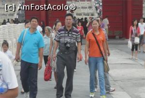 [P04] După priviri, rețeta fericirii chineze este în așteptare.  » foto by glcitizen
 - 
<span class="allrVoted glyphicon glyphicon-heart hidden" id="av947328"></span>
<a class="m-l-10 hidden" id="sv947328" onclick="voting_Foto_DelVot(,947328,6234)" role="button">șterge vot <span class="glyphicon glyphicon-remove"></span></a>
<a id="v9947328" class=" c-red"  onclick="voting_Foto_SetVot(947328)" role="button"><span class="glyphicon glyphicon-heart-empty"></span> <b>LIKE</b> = Votează poza</a> <img class="hidden"  id="f947328W9" src="/imagini/loader.gif" border="0" /><span class="AjErrMes hidden" id="e947328ErM"></span>