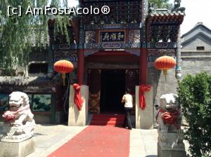 [P19] Restaurant în Hutong » foto by Lila Mo
 - 
<span class="allrVoted glyphicon glyphicon-heart hidden" id="av937079"></span>
<a class="m-l-10 hidden" id="sv937079" onclick="voting_Foto_DelVot(,937079,6234)" role="button">șterge vot <span class="glyphicon glyphicon-remove"></span></a>
<a id="v9937079" class=" c-red"  onclick="voting_Foto_SetVot(937079)" role="button"><span class="glyphicon glyphicon-heart-empty"></span> <b>LIKE</b> = Votează poza</a> <img class="hidden"  id="f937079W9" src="/imagini/loader.gif" border="0" /><span class="AjErrMes hidden" id="e937079ErM"></span>