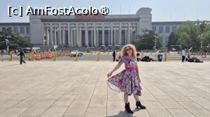 [P03] De-a lungul laturii de est este Muzeul National al Chinei (dedicat istoriei chineze inainte de 1919), cu intrarea libera, fiind considerat cel mai mare muzeu din lume. » foto by geani anto
 - 
<span class="allrVoted glyphicon glyphicon-heart hidden" id="av1486775"></span>
<a class="m-l-10 hidden" id="sv1486775" onclick="voting_Foto_DelVot(,1486775,6234)" role="button">șterge vot <span class="glyphicon glyphicon-remove"></span></a>
<a id="v91486775" class=" c-red"  onclick="voting_Foto_SetVot(1486775)" role="button"><span class="glyphicon glyphicon-heart-empty"></span> <b>LIKE</b> = Votează poza</a> <img class="hidden"  id="f1486775W9" src="/imagini/loader.gif" border="0" /><span class="AjErrMes hidden" id="e1486775ErM"></span>