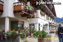 [P25] Hotel Kristall cu flori debordand de la balcoane » foto by Alina53
 - 
<span class="allrVoted glyphicon glyphicon-heart hidden" id="av237417"></span>
<a class="m-l-10 hidden" id="sv237417" onclick="voting_Foto_DelVot(,237417,6243)" role="button">șterge vot <span class="glyphicon glyphicon-remove"></span></a>
<a id="v9237417" class=" c-red"  onclick="voting_Foto_SetVot(237417)" role="button"><span class="glyphicon glyphicon-heart-empty"></span> <b>LIKE</b> = Votează poza</a> <img class="hidden"  id="f237417W9" src="/imagini/loader.gif" border="0" /><span class="AjErrMes hidden" id="e237417ErM"></span>