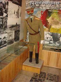 [P15] Muzeul Militar Oradea - Uniforma ce a aparţinut generalului de brigada Ion Bordei. » foto by creivean
 - 
<span class="allrVoted glyphicon glyphicon-heart hidden" id="av92785"></span>
<a class="m-l-10 hidden" id="sv92785" onclick="voting_Foto_DelVot(,92785,6275)" role="button">șterge vot <span class="glyphicon glyphicon-remove"></span></a>
<a id="v992785" class=" c-red"  onclick="voting_Foto_SetVot(92785)" role="button"><span class="glyphicon glyphicon-heart-empty"></span> <b>LIKE</b> = Votează poza</a> <img class="hidden"  id="f92785W9" src="/imagini/loader.gif" border="0" /><span class="AjErrMes hidden" id="e92785ErM"></span>