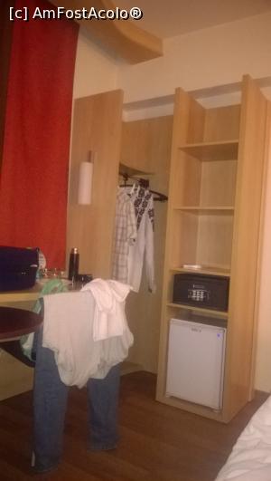 [P01] interior camera » foto by Noha
 - 
<span class="allrVoted glyphicon glyphicon-heart hidden" id="av773837"></span>
<a class="m-l-10 hidden" id="sv773837" onclick="voting_Foto_DelVot(,773837,6289)" role="button">șterge vot <span class="glyphicon glyphicon-remove"></span></a>
<a id="v9773837" class=" c-red"  onclick="voting_Foto_SetVot(773837)" role="button"><span class="glyphicon glyphicon-heart-empty"></span> <b>LIKE</b> = Votează poza</a> <img class="hidden"  id="f773837W9" src="/imagini/loader.gif" border="0" /><span class="AjErrMes hidden" id="e773837ErM"></span>