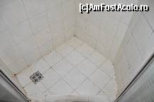[P06] cabina de dus din *minunata* baie » foto by audit_slobozia
 - 
<span class="allrVoted glyphicon glyphicon-heart hidden" id="av448321"></span>
<a class="m-l-10 hidden" id="sv448321" onclick="voting_Foto_DelVot(,448321,6289)" role="button">șterge vot <span class="glyphicon glyphicon-remove"></span></a>
<a id="v9448321" class=" c-red"  onclick="voting_Foto_SetVot(448321)" role="button"><span class="glyphicon glyphicon-heart-empty"></span> <b>LIKE</b> = Votează poza</a> <img class="hidden"  id="f448321W9" src="/imagini/loader.gif" border="0" /><span class="AjErrMes hidden" id="e448321ErM"></span>
