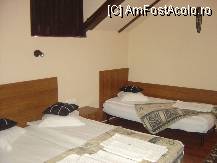 [P01] camera de 3 persoane » foto by ca_an_
 - 
<span class="allrVoted glyphicon glyphicon-heart hidden" id="av94233"></span>
<a class="m-l-10 hidden" id="sv94233" onclick="voting_Foto_DelVot(,94233,6296)" role="button">șterge vot <span class="glyphicon glyphicon-remove"></span></a>
<a id="v994233" class=" c-red"  onclick="voting_Foto_SetVot(94233)" role="button"><span class="glyphicon glyphicon-heart-empty"></span> <b>LIKE</b> = Votează poza</a> <img class="hidden"  id="f94233W9" src="/imagini/loader.gif" border="0" /><span class="AjErrMes hidden" id="e94233ErM"></span>