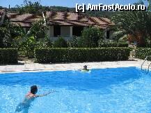 [P06] piscina si in fundal casutele. super sa fiti 5 familii sa le inchiriati pe toate. » foto by oplaurentiu
 - 
<span class="allrVoted glyphicon glyphicon-heart hidden" id="av179508"></span>
<a class="m-l-10 hidden" id="sv179508" onclick="voting_Foto_DelVot(,179508,6305)" role="button">șterge vot <span class="glyphicon glyphicon-remove"></span></a>
<a id="v9179508" class=" c-red"  onclick="voting_Foto_SetVot(179508)" role="button"><span class="glyphicon glyphicon-heart-empty"></span> <b>LIKE</b> = Votează poza</a> <img class="hidden"  id="f179508W9" src="/imagini/loader.gif" border="0" /><span class="AjErrMes hidden" id="e179508ErM"></span>