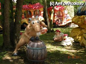 [P11] Mirabilandia - gradina cu animale de la Santa Fe Expres (trenuletul din spate)  » foto by cdiana
 - 
<span class="allrVoted glyphicon glyphicon-heart hidden" id="av434051"></span>
<a class="m-l-10 hidden" id="sv434051" onclick="voting_Foto_DelVot(,434051,6306)" role="button">șterge vot <span class="glyphicon glyphicon-remove"></span></a>
<a id="v9434051" class=" c-red"  onclick="voting_Foto_SetVot(434051)" role="button"><span class="glyphicon glyphicon-heart-empty"></span> <b>LIKE</b> = Votează poza</a> <img class="hidden"  id="f434051W9" src="/imagini/loader.gif" border="0" /><span class="AjErrMes hidden" id="e434051ErM"></span>