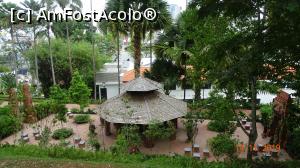 [P10] Sang Nila Utama Garden, privita de le aleea superioara pe care ne indreptam spre Raffles House » foto by mecut
 - 
<span class="allrVoted glyphicon glyphicon-heart hidden" id="av1141280"></span>
<a class="m-l-10 hidden" id="sv1141280" onclick="voting_Foto_DelVot(,1141280,6314)" role="button">șterge vot <span class="glyphicon glyphicon-remove"></span></a>
<a id="v91141280" class=" c-red"  onclick="voting_Foto_SetVot(1141280)" role="button"><span class="glyphicon glyphicon-heart-empty"></span> <b>LIKE</b> = Votează poza</a> <img class="hidden"  id="f1141280W9" src="/imagini/loader.gif" border="0" /><span class="AjErrMes hidden" id="e1141280ErM"></span>