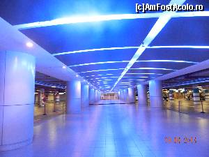 [P35] urmati coridorul albastru pt a iesi din mall si a trece strada blocata de circuitul de formula 1 » foto by andreea72
 - 
<span class="allrVoted glyphicon glyphicon-heart hidden" id="av504900"></span>
<a class="m-l-10 hidden" id="sv504900" onclick="voting_Foto_DelVot(,504900,6314)" role="button">șterge vot <span class="glyphicon glyphicon-remove"></span></a>
<a id="v9504900" class=" c-red"  onclick="voting_Foto_SetVot(504900)" role="button"><span class="glyphicon glyphicon-heart-empty"></span> <b>LIKE</b> = Votează poza</a> <img class="hidden"  id="f504900W9" src="/imagini/loader.gif" border="0" /><span class="AjErrMes hidden" id="e504900ErM"></span>