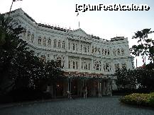 [P15] Hotelul Raffles- emblema Singapore » foto by station5*
 - 
<span class="allrVoted glyphicon glyphicon-heart hidden" id="av252823"></span>
<a class="m-l-10 hidden" id="sv252823" onclick="voting_Foto_DelVot(,252823,6314)" role="button">șterge vot <span class="glyphicon glyphicon-remove"></span></a>
<a id="v9252823" class=" c-red"  onclick="voting_Foto_SetVot(252823)" role="button"><span class="glyphicon glyphicon-heart-empty"></span> <b>LIKE</b> = Votează poza</a> <img class="hidden"  id="f252823W9" src="/imagini/loader.gif" border="0" /><span class="AjErrMes hidden" id="e252823ErM"></span>