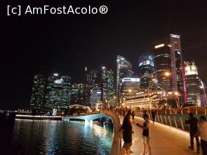 [P05] Zona pietonala Marina Bay » foto by Kyandra
 - 
<span class="allrVoted glyphicon glyphicon-heart hidden" id="av853918"></span>
<a class="m-l-10 hidden" id="sv853918" onclick="voting_Foto_DelVot(,853918,6314)" role="button">șterge vot <span class="glyphicon glyphicon-remove"></span></a>
<a id="v9853918" class=" c-red"  onclick="voting_Foto_SetVot(853918)" role="button"><span class="glyphicon glyphicon-heart-empty"></span> <b>LIKE</b> = Votează poza</a> <img class="hidden"  id="f853918W9" src="/imagini/loader.gif" border="0" /><span class="AjErrMes hidden" id="e853918ErM"></span>