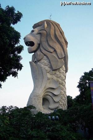 [P19] Merlion - simbolul Singaporelui » foto by Carmen Ion
 - 
<span class="allrVoted glyphicon glyphicon-heart hidden" id="av588968"></span>
<a class="m-l-10 hidden" id="sv588968" onclick="voting_Foto_DelVot(,588968,6314)" role="button">șterge vot <span class="glyphicon glyphicon-remove"></span></a>
<a id="v9588968" class=" c-red"  onclick="voting_Foto_SetVot(588968)" role="button"><span class="glyphicon glyphicon-heart-empty"></span> <b>LIKE</b> = Votează poza</a> <img class="hidden"  id="f588968W9" src="/imagini/loader.gif" border="0" /><span class="AjErrMes hidden" id="e588968ErM"></span>