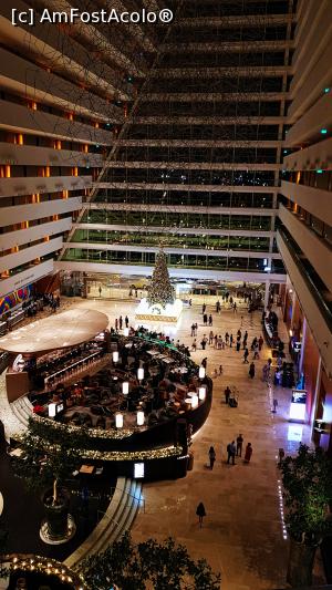 [P05] Marina Bay Sands interior » foto by Miseropia
 - 
<span class="allrVoted glyphicon glyphicon-heart hidden" id="av1052365"></span>
<a class="m-l-10 hidden" id="sv1052365" onclick="voting_Foto_DelVot(,1052365,6314)" role="button">șterge vot <span class="glyphicon glyphicon-remove"></span></a>
<a id="v91052365" class=" c-red"  onclick="voting_Foto_SetVot(1052365)" role="button"><span class="glyphicon glyphicon-heart-empty"></span> <b>LIKE</b> = Votează poza</a> <img class="hidden"  id="f1052365W9" src="/imagini/loader.gif" border="0" /><span class="AjErrMes hidden" id="e1052365ErM"></span>