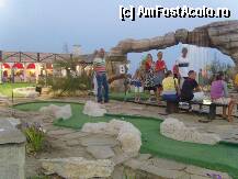 [P06] Mini golf la Sunny Beach » foto by RoxanaH
 - 
<span class="allrVoted glyphicon glyphicon-heart hidden" id="av127182"></span>
<a class="m-l-10 hidden" id="sv127182" onclick="voting_Foto_DelVot(,127182,6316)" role="button">șterge vot <span class="glyphicon glyphicon-remove"></span></a>
<a id="v9127182" class=" c-red"  onclick="voting_Foto_SetVot(127182)" role="button"><span class="glyphicon glyphicon-heart-empty"></span> <b>LIKE</b> = Votează poza</a> <img class="hidden"  id="f127182W9" src="/imagini/loader.gif" border="0" /><span class="AjErrMes hidden" id="e127182ErM"></span>
