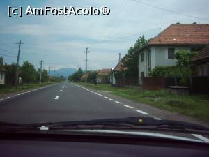 [P01] Spre Defileul Muresului (in departare se distinge Scaunul Domnului) » foto by dorgo
 - 
<span class="allrVoted glyphicon glyphicon-heart hidden" id="av1226831"></span>
<a class="m-l-10 hidden" id="sv1226831" onclick="voting_Foto_DelVot(,1226831,6324)" role="button">șterge vot <span class="glyphicon glyphicon-remove"></span></a>
<a id="v91226831" class=" c-red"  onclick="voting_Foto_SetVot(1226831)" role="button"><span class="glyphicon glyphicon-heart-empty"></span> <b>LIKE</b> = Votează poza</a> <img class="hidden"  id="f1226831W9" src="/imagini/loader.gif" border="0" /><span class="AjErrMes hidden" id="e1226831ErM"></span>