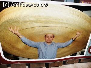 [P11] Cea mai mare palarie de paie din lume (figureaza in Guinness Book) » foto by dorgo
 - 
<span class="allrVoted glyphicon glyphicon-heart hidden" id="av1230614"></span>
<a class="m-l-10 hidden" id="sv1230614" onclick="voting_Foto_DelVot(,1230614,6324)" role="button">șterge vot <span class="glyphicon glyphicon-remove"></span></a>
<a id="v91230614" class=" c-red"  onclick="voting_Foto_SetVot(1230614)" role="button"><span class="glyphicon glyphicon-heart-empty"></span> <b>LIKE</b> = Votează poza</a> <img class="hidden"  id="f1230614W9" src="/imagini/loader.gif" border="0" /><span class="AjErrMes hidden" id="e1230614ErM"></span>