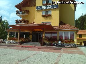 [P01] Hotel Lacul Rosu » foto by marian68
 - 
<span class="allrVoted glyphicon glyphicon-heart hidden" id="av551605"></span>
<a class="m-l-10 hidden" id="sv551605" onclick="voting_Foto_DelVot(,551605,6333)" role="button">șterge vot <span class="glyphicon glyphicon-remove"></span></a>
<a id="v9551605" class=" c-red"  onclick="voting_Foto_SetVot(551605)" role="button"><span class="glyphicon glyphicon-heart-empty"></span> <b>LIKE</b> = Votează poza</a> <img class="hidden"  id="f551605W9" src="/imagini/loader.gif" border="0" /><span class="AjErrMes hidden" id="e551605ErM"></span>