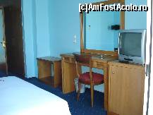 [P37] Mobilierul din camera dubla, toate camerele au acelasi mobilier si aceleasi dotari generale » foto by ileanaxperta*
 - 
<span class="allrVoted glyphicon glyphicon-heart hidden" id="av96915"></span>
<a class="m-l-10 hidden" id="sv96915" onclick="voting_Foto_DelVot(,96915,6365)" role="button">șterge vot <span class="glyphicon glyphicon-remove"></span></a>
<a id="v996915" class=" c-red"  onclick="voting_Foto_SetVot(96915)" role="button"><span class="glyphicon glyphicon-heart-empty"></span> <b>LIKE</b> = Votează poza</a> <img class="hidden"  id="f96915W9" src="/imagini/loader.gif" border="0" /><span class="AjErrMes hidden" id="e96915ErM"></span>