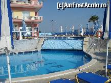 [P05] Piscina sub forma de oarece 'S' dimineata, inainte de a veni puhoiul de turisti » foto by ileanaxperta*
 - 
<span class="allrVoted glyphicon glyphicon-heart hidden" id="av96883"></span>
<a class="m-l-10 hidden" id="sv96883" onclick="voting_Foto_DelVot(,96883,6365)" role="button">șterge vot <span class="glyphicon glyphicon-remove"></span></a>
<a id="v996883" class=" c-red"  onclick="voting_Foto_SetVot(96883)" role="button"><span class="glyphicon glyphicon-heart-empty"></span> <b>LIKE</b> = Votează poza</a> <img class="hidden"  id="f96883W9" src="/imagini/loader.gif" border="0" /><span class="AjErrMes hidden" id="e96883ErM"></span>