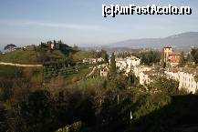 [P01] Asolo-vedere de la fereastra camerei de hotel » foto by mariarosa
 - 
<span class="allrVoted glyphicon glyphicon-heart hidden" id="av96855"></span>
<a class="m-l-10 hidden" id="sv96855" onclick="voting_Foto_DelVot(,96855,6366)" role="button">șterge vot <span class="glyphicon glyphicon-remove"></span></a>
<a id="v996855" class=" c-red"  onclick="voting_Foto_SetVot(96855)" role="button"><span class="glyphicon glyphicon-heart-empty"></span> <b>LIKE</b> = Votează poza</a> <img class="hidden"  id="f96855W9" src="/imagini/loader.gif" border="0" /><span class="AjErrMes hidden" id="e96855ErM"></span>