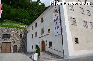 [P10] Vaduz, Liechtenstein. Pietonalul central, Liechtenstein Landesmuseum, Muzeul Național » foto by unq
 - 
<span class="allrVoted glyphicon glyphicon-heart hidden" id="av479125"></span>
<a class="m-l-10 hidden" id="sv479125" onclick="voting_Foto_DelVot(,479125,6372)" role="button">șterge vot <span class="glyphicon glyphicon-remove"></span></a>
<a id="v9479125" class=" c-red"  onclick="voting_Foto_SetVot(479125)" role="button"><span class="glyphicon glyphicon-heart-empty"></span> <b>LIKE</b> = Votează poza</a> <img class="hidden"  id="f479125W9" src="/imagini/loader.gif" border="0" /><span class="AjErrMes hidden" id="e479125ErM"></span>