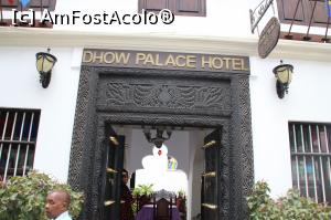[P11] Dhow Palace Hotel, fost palat al sultanului.  » foto by glcitizen
 - 
<span class="allrVoted glyphicon glyphicon-heart hidden" id="av996634"></span>
<a class="m-l-10 hidden" id="sv996634" onclick="voting_Foto_DelVot(,996634,6379)" role="button">șterge vot <span class="glyphicon glyphicon-remove"></span></a>
<a id="v9996634" class=" c-red"  onclick="voting_Foto_SetVot(996634)" role="button"><span class="glyphicon glyphicon-heart-empty"></span> <b>LIKE</b> = Votează poza</a> <img class="hidden"  id="f996634W9" src="/imagini/loader.gif" border="0" /><span class="AjErrMes hidden" id="e996634ErM"></span>