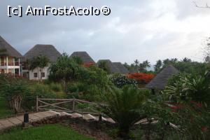 [P02] O mica parte din resort vazuta din balconul camerei » foto by Lila Mo
 - 
<span class="allrVoted glyphicon glyphicon-heart hidden" id="av726284"></span>
<a class="m-l-10 hidden" id="sv726284" onclick="voting_Foto_DelVot(,726284,6379)" role="button">șterge vot <span class="glyphicon glyphicon-remove"></span></a>
<a id="v9726284" class=" c-red"  onclick="voting_Foto_SetVot(726284)" role="button"><span class="glyphicon glyphicon-heart-empty"></span> <b>LIKE</b> = Votează poza</a> <img class="hidden"  id="f726284W9" src="/imagini/loader.gif" border="0" /><span class="AjErrMes hidden" id="e726284ErM"></span>