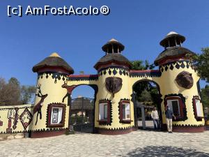 [P02] Friguia Park Tunisia - intrarea » foto by nicole33
 - 
<span class="allrVoted glyphicon glyphicon-heart hidden" id="av1343489"></span>
<a class="m-l-10 hidden" id="sv1343489" onclick="voting_Foto_DelVot(,1343489,6402)" role="button">șterge vot <span class="glyphicon glyphicon-remove"></span></a>
<a id="v91343489" class=" c-red"  onclick="voting_Foto_SetVot(1343489)" role="button"><span class="glyphicon glyphicon-heart-empty"></span> <b>LIKE</b> = Votează poza</a> <img class="hidden"  id="f1343489W9" src="/imagini/loader.gif" border="0" /><span class="AjErrMes hidden" id="e1343489ErM"></span>