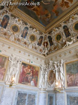 [P09] Castelul Fontainebleau - Interior. » foto by iulianic
 - 
<span class="allrVoted glyphicon glyphicon-heart hidden" id="av1485712"></span>
<a class="m-l-10 hidden" id="sv1485712" onclick="voting_Foto_DelVot(,1485712,6443)" role="button">șterge vot <span class="glyphicon glyphicon-remove"></span></a>
<a id="v91485712" class=" c-red"  onclick="voting_Foto_SetVot(1485712)" role="button"><span class="glyphicon glyphicon-heart-empty"></span> <b>LIKE</b> = Votează poza</a> <img class="hidden"  id="f1485712W9" src="/imagini/loader.gif" border="0" /><span class="AjErrMes hidden" id="e1485712ErM"></span>