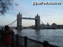 [P03] London Bridge & Tamisa » foto by pisidiana
 - 
<span class="allrVoted glyphicon glyphicon-heart hidden" id="av99759"></span>
<a class="m-l-10 hidden" id="sv99759" onclick="voting_Foto_DelVot(,99759,6465)" role="button">șterge vot <span class="glyphicon glyphicon-remove"></span></a>
<a id="v999759" class=" c-red"  onclick="voting_Foto_SetVot(99759)" role="button"><span class="glyphicon glyphicon-heart-empty"></span> <b>LIKE</b> = Votează poza</a> <img class="hidden"  id="f99759W9" src="/imagini/loader.gif" border="0" /><span class="AjErrMes hidden" id="e99759ErM"></span>