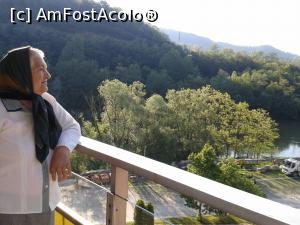 [P03] Soacra mea pe balconul de la living cu o priveliște ' de vis ' » foto by Luiza Liliana
 - 
<span class="allrVoted glyphicon glyphicon-heart hidden" id="av839798"></span>
<a class="m-l-10 hidden" id="sv839798" onclick="voting_Foto_DelVot(,839798,6480)" role="button">șterge vot <span class="glyphicon glyphicon-remove"></span></a>
<a id="v9839798" class=" c-red"  onclick="voting_Foto_SetVot(839798)" role="button"><span class="glyphicon glyphicon-heart-empty"></span> <b>LIKE</b> = Votează poza</a> <img class="hidden"  id="f839798W9" src="/imagini/loader.gif" border="0" /><span class="AjErrMes hidden" id="e839798ErM"></span>