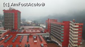 [P06] Poză făcută din hotelul Căciulata în stînga H. Cozia în dreapta H Oltul şi la mijloc baza de tratament » foto by sebigeanina
 - 
<span class="allrVoted glyphicon glyphicon-heart hidden" id="av833720"></span>
<a class="m-l-10 hidden" id="sv833720" onclick="voting_Foto_DelVot(,833720,6480)" role="button">șterge vot <span class="glyphicon glyphicon-remove"></span></a>
<a id="v9833720" class=" c-red"  onclick="voting_Foto_SetVot(833720)" role="button"><span class="glyphicon glyphicon-heart-empty"></span> <b>LIKE</b> = Votează poza</a> <img class="hidden"  id="f833720W9" src="/imagini/loader.gif" border="0" /><span class="AjErrMes hidden" id="e833720ErM"></span>