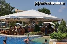 [P11] Barul de la piscina » foto by tibi85
 - 
<span class="allrVoted glyphicon glyphicon-heart hidden" id="av110388"></span>
<a class="m-l-10 hidden" id="sv110388" onclick="voting_Foto_DelVot(,110388,6487)" role="button">șterge vot <span class="glyphicon glyphicon-remove"></span></a>
<a id="v9110388" class=" c-red"  onclick="voting_Foto_SetVot(110388)" role="button"><span class="glyphicon glyphicon-heart-empty"></span> <b>LIKE</b> = Votează poza</a> <img class="hidden"  id="f110388W9" src="/imagini/loader.gif" border="0" /><span class="AjErrMes hidden" id="e110388ErM"></span>